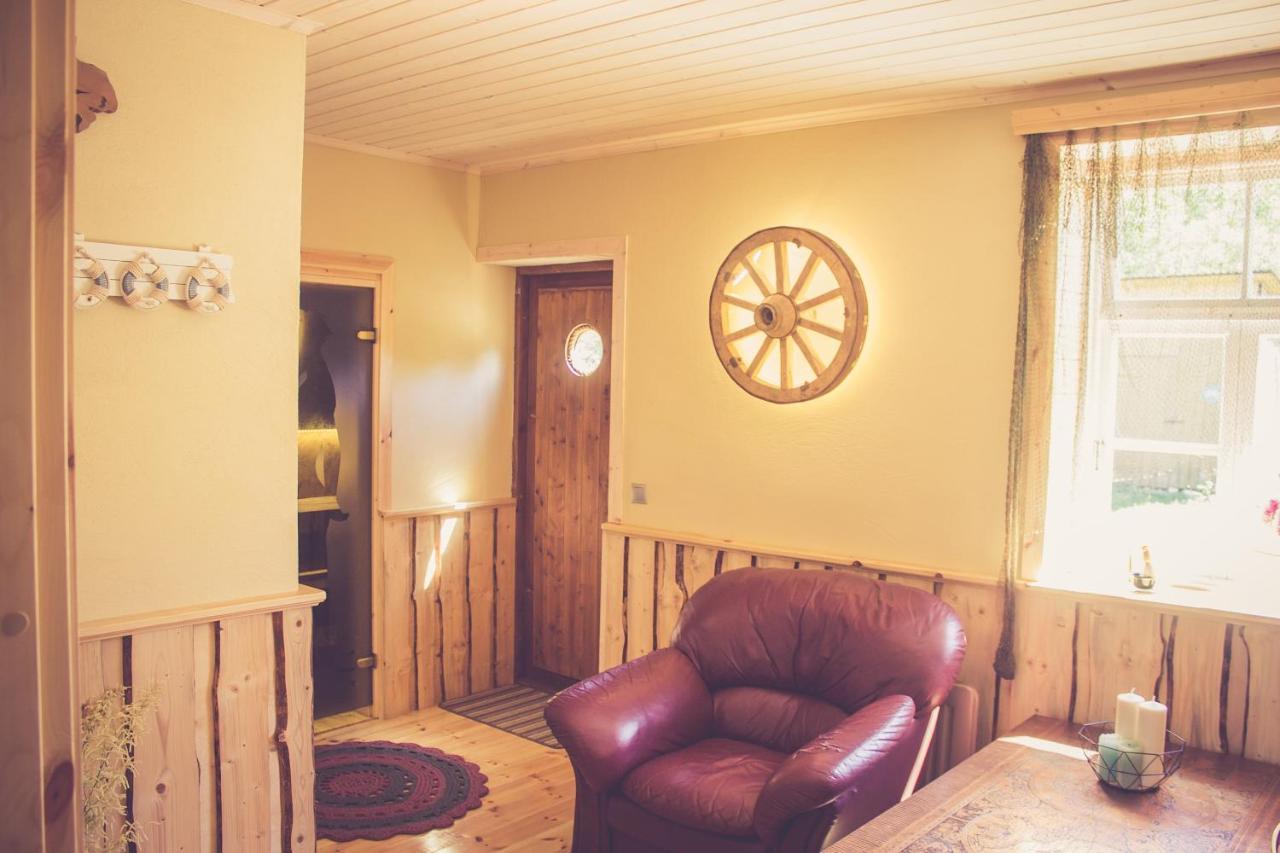 Palade Retrovisiit Leili Villa Exteriör bild